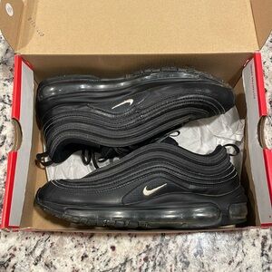 Nike Air Max Youth Size 6.5